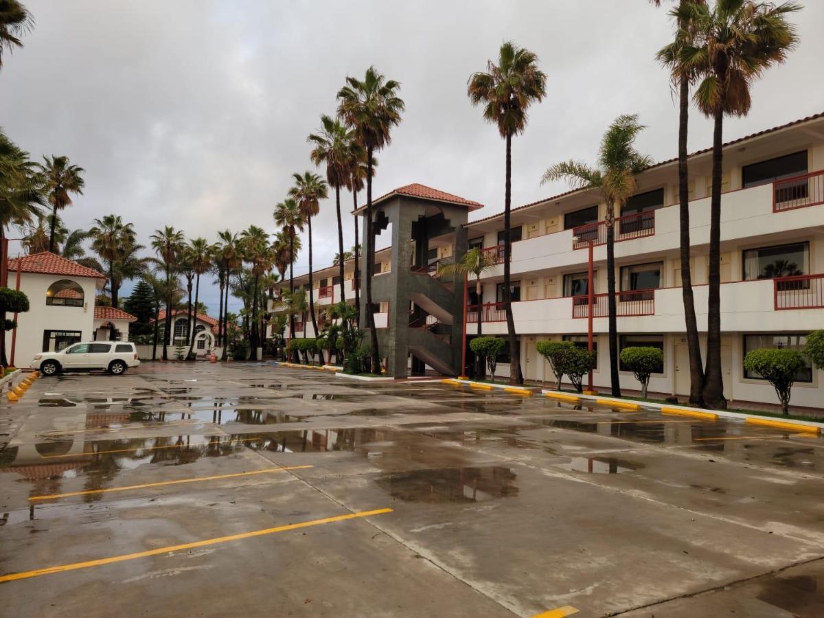 Hotel Paraiso Las Palmas Ensenada Exterior photo