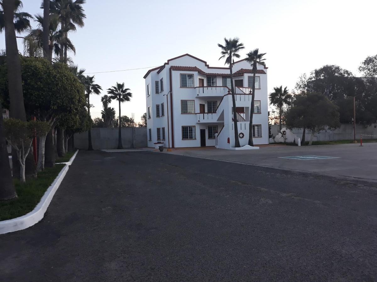 Hotel Paraiso Las Palmas Ensenada Exterior photo